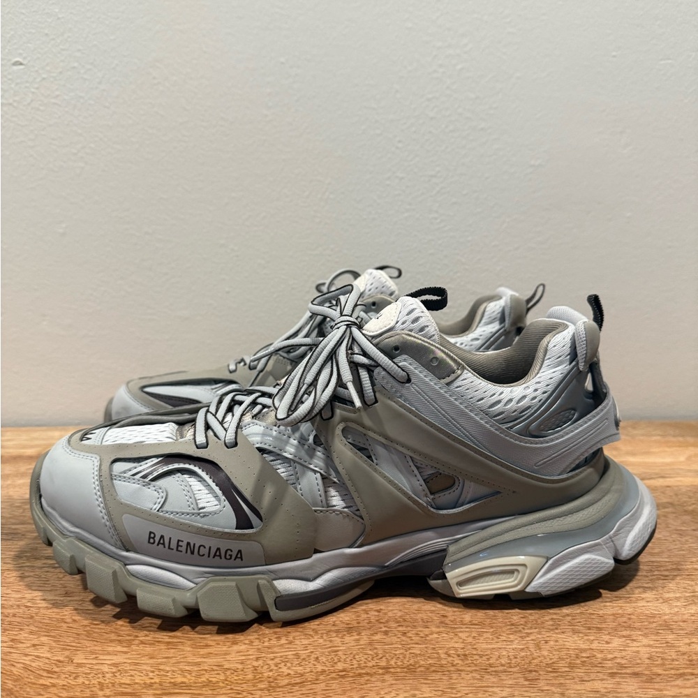 Balenciaga Light Gray and Dark Gray Sneakers - Picture 6 of 9
